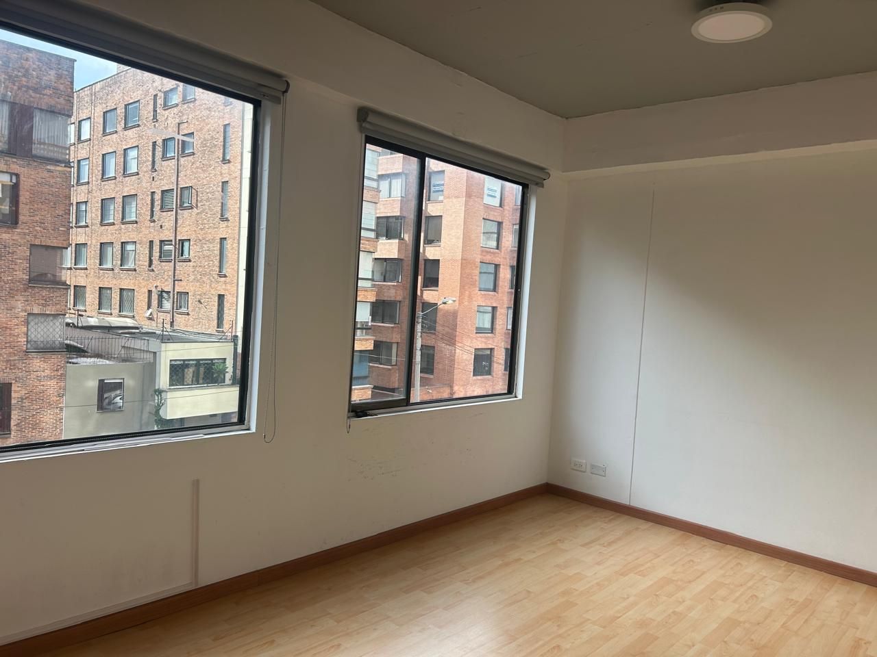 Oficina en venta Cundinamarca Bogotá El Espartillal 32 m2 Habitaciones 0 Baños 1 Garajes 0 Precio $300000000