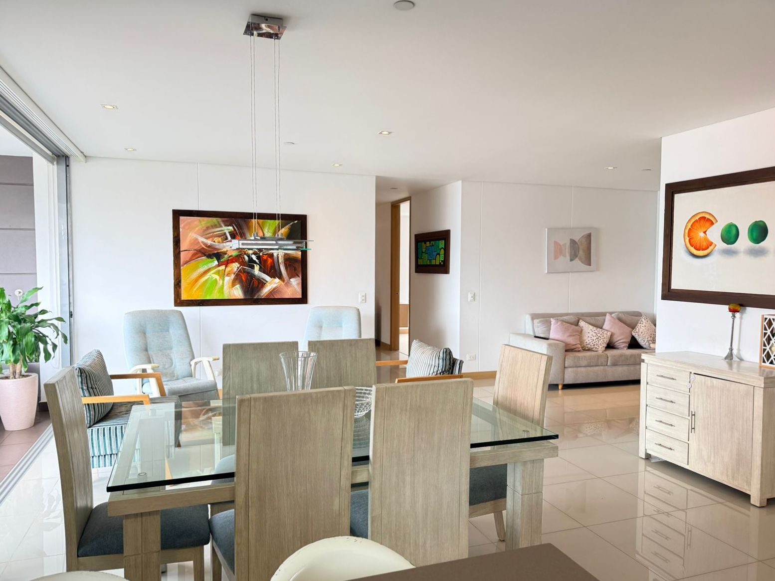 Apartamento en arriendo Antioquia Medellín Calle Nueva 150 m2 Habitaciones 3 Baños 4 Garajes 2 Precio $13300000