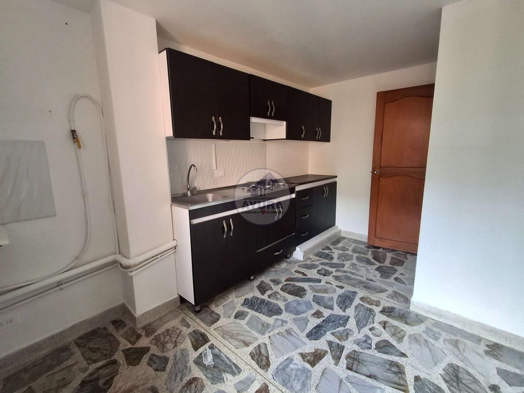Apartamento en arriendo Antioquia Envigado El Dorado 65 m2 Habitaciones 2 Baños 2 Garajes 0 Precio $1800000
