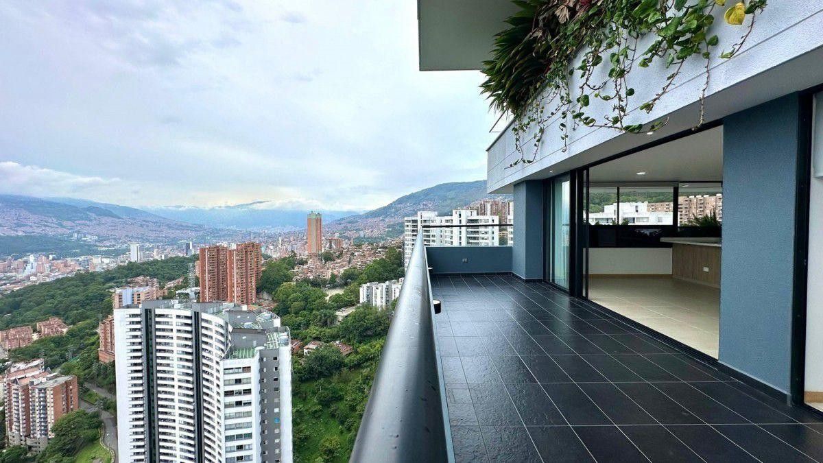 Apartamento en arriendo Antioquia Medellín Asomadera No3 137 m2 Habitaciones 3 Baños 3 Garajes 2 Precio $7100000