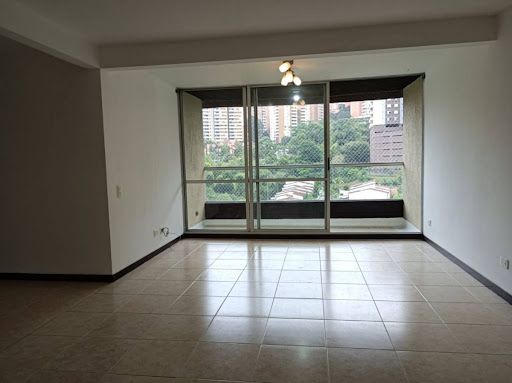 Apartamento en arriendo Antioquia Envigado El Esmeraldal 85 m2 Habitaciones 3 Baños 2 Garajes 1 Precio $3600000