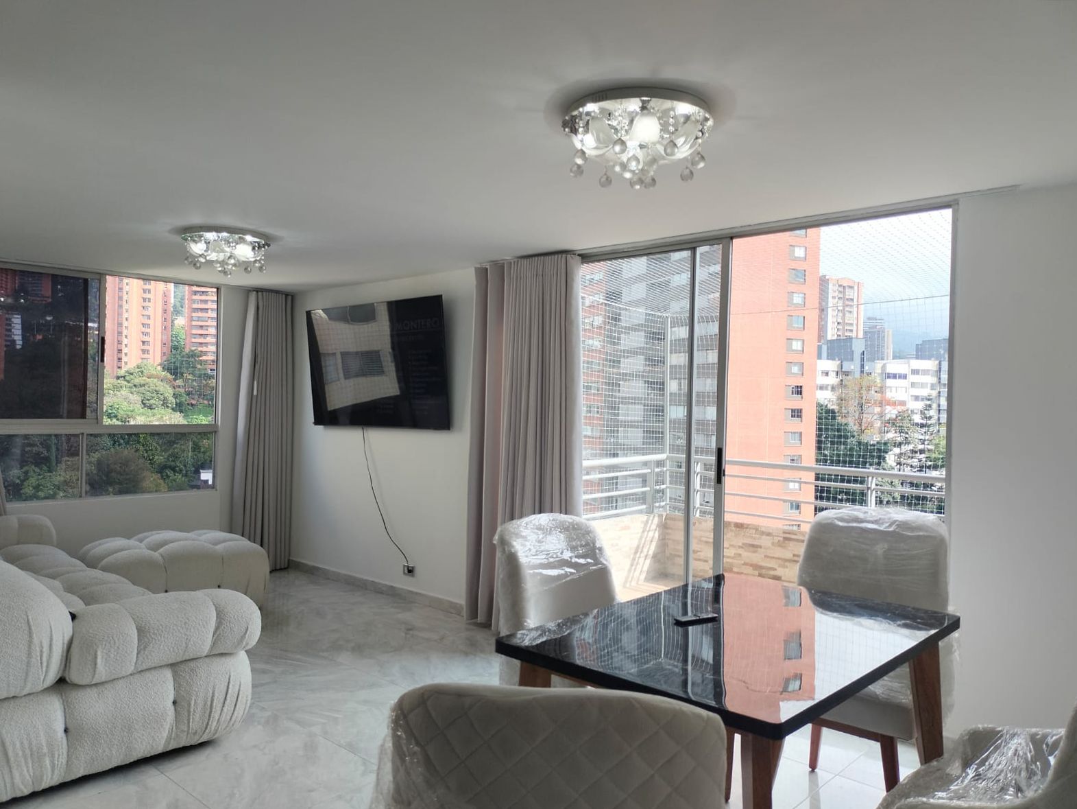 Apartamento en arriendo Antioquia Medellín Los Balsos No 2 140 m2 Habitaciones 4 Baños 3 Garajes 2 Precio $7200000