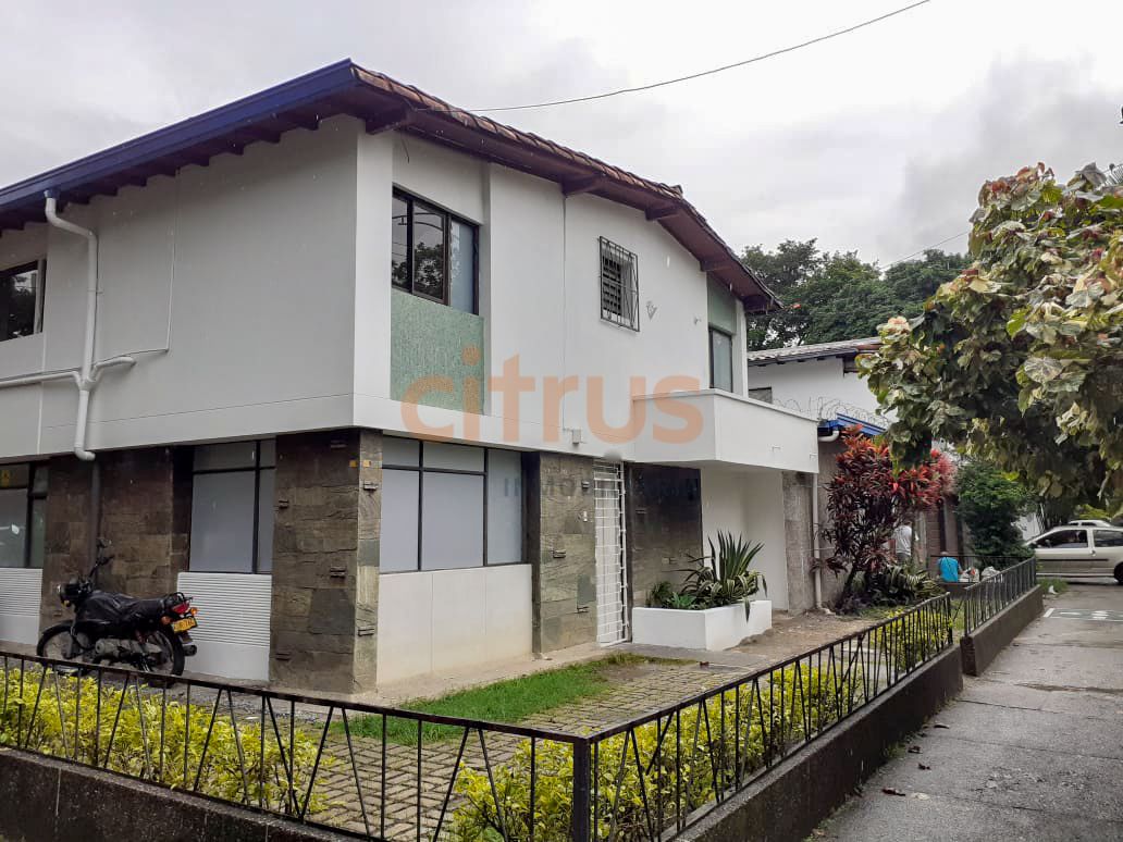 Casa en arriendo Antioquia Medellín Suramericana 305 m2 Habitaciones 5 Baños 2 Garajes 1 Precio $10000000
