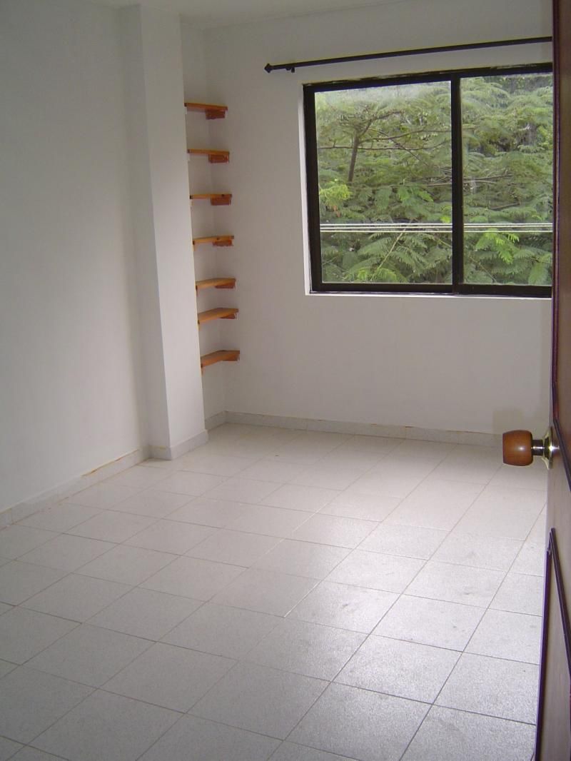 Apartaestudio en arriendo Valle Del Cauca Cali El Refugio 30 m2 Habitaciones 1 Baños 1 Garajes 0 Precio $760000