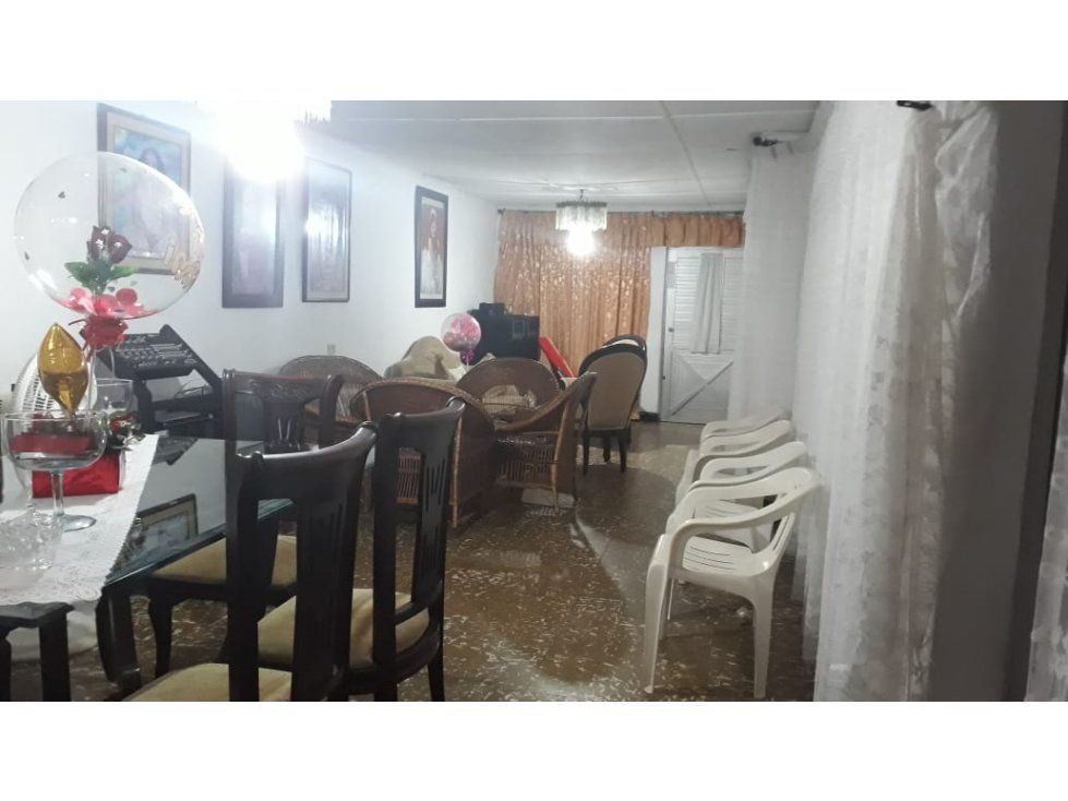 Casa en venta Atlántico Barranquilla La Ceiba 240 m2 Habitaciones 4 Baños 2 Garajes 0 Precio $300000000