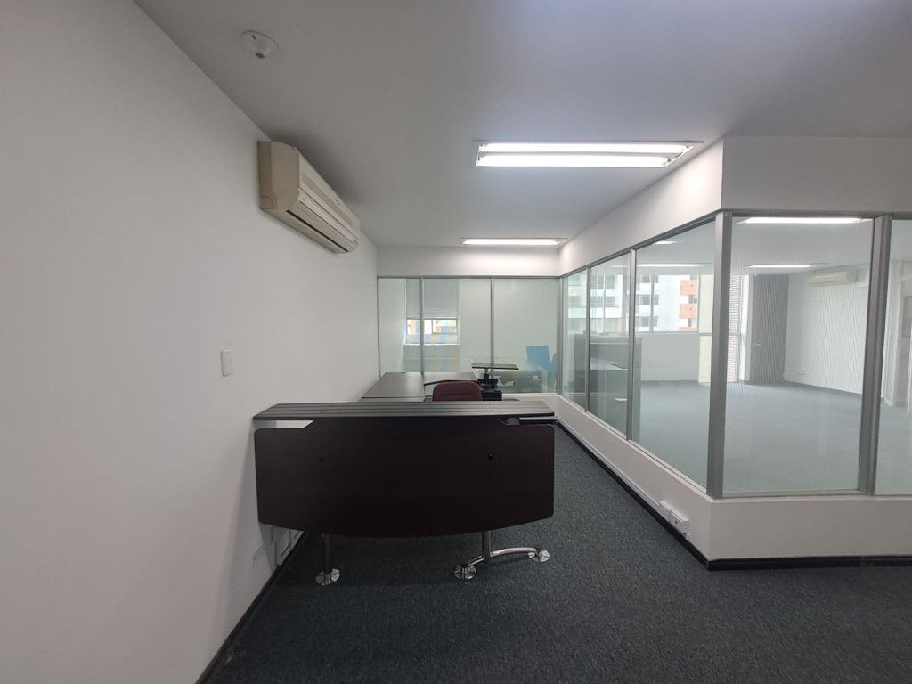 Oficina en arriendo Antioquia Medellín Los Balsos No2 87 m2 Habitaciones 0 Baños 2 Garajes 2 Precio $8500000