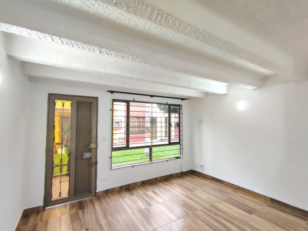 Casa en arriendo Cundinamarca Bogotá Villas De Granada Et I 80 m2 Habitaciones 2 Baños 1 Garajes 0 Precio $1925000