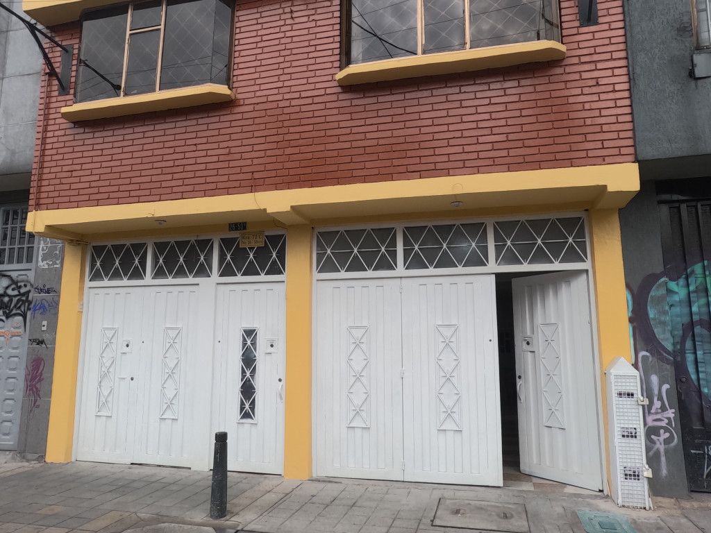 Local en arriendo Cundinamarca Bogotá Super Manzana 1 30 m2 Habitaciones 0 Baños 1 Garajes 0 Precio $1800000