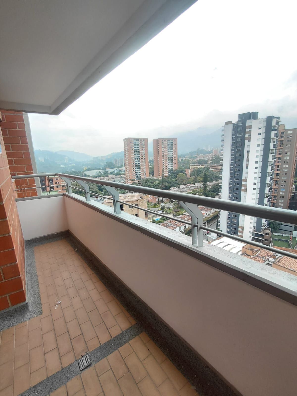 Apartamento en arriendo Antioquia La Estrella La Estrella 75 m2 Habitaciones 3 Baños 2 Garajes 1 Precio $2700000