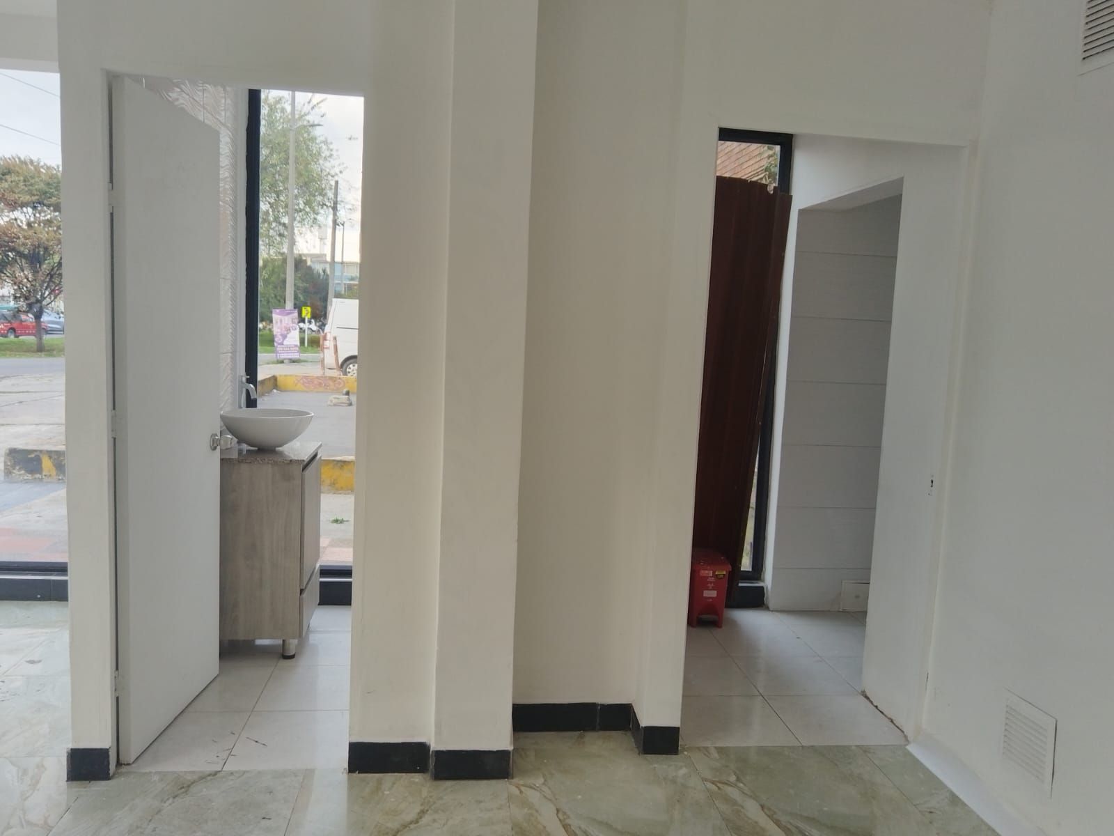 Local Comercial en arriendo Cundinamarca Bogotá Popular Modelo 80 m2 Habitaciones 1 Baños 1 Garajes 1 Precio $5400000