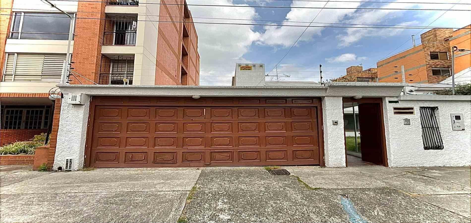 Casa en arriendo Cundinamarca Bogotá El Contador 390 m2 Habitaciones 7 Baños 3 Garajes 0 Precio $10000000