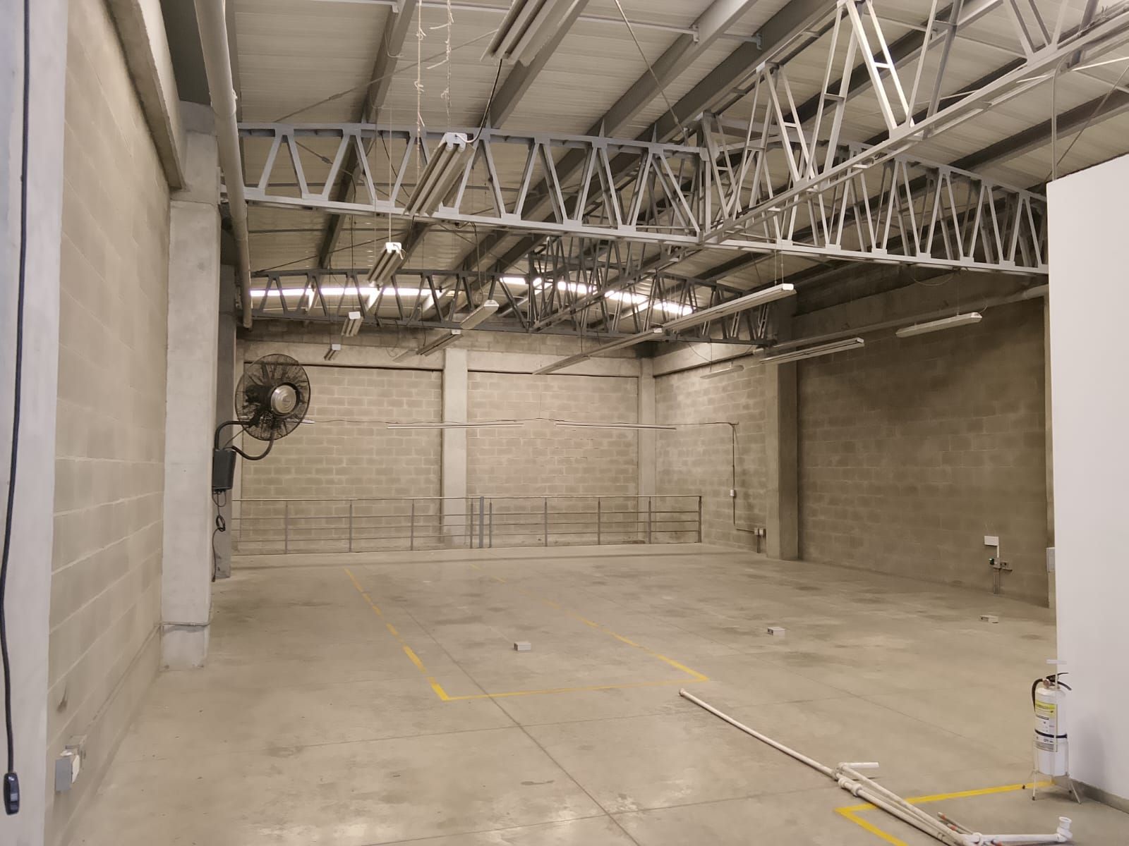 Bodega en arriendo o venta Antioquia Itagüí Zona Rural 545 m2 Habitaciones 0 Baños 5 Garajes 3 Precio venta $3570000000 Precio arriendo $20800000