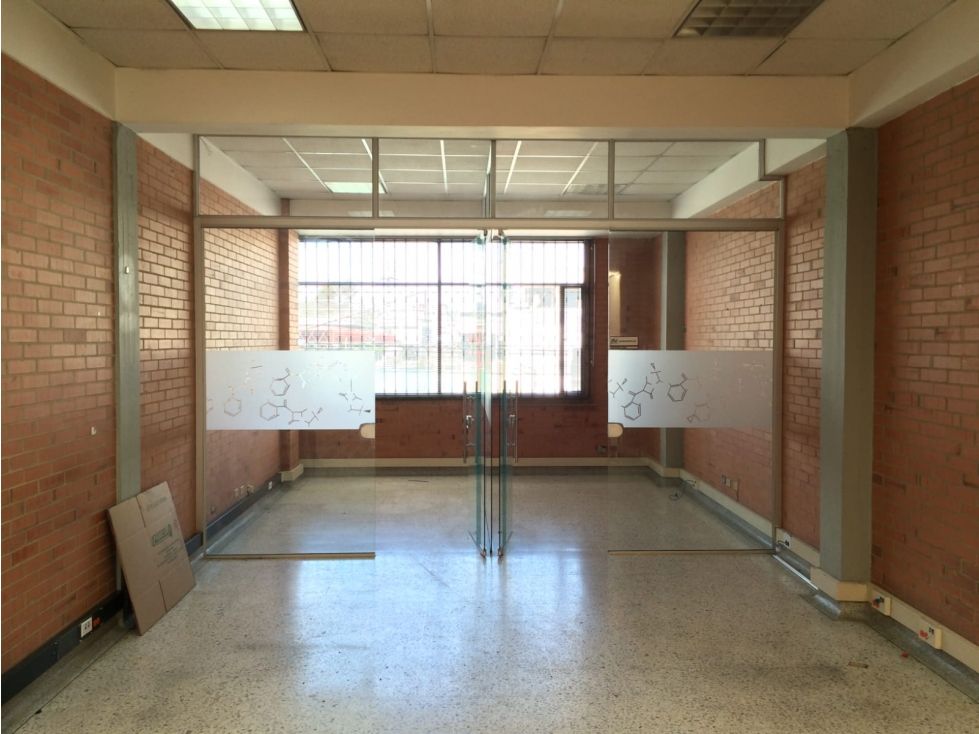 Local en arriendo Cundinamarca Bogotá Toberin 200 m2 Habitaciones 0 Baños 0 Garajes 0 Precio $9000000