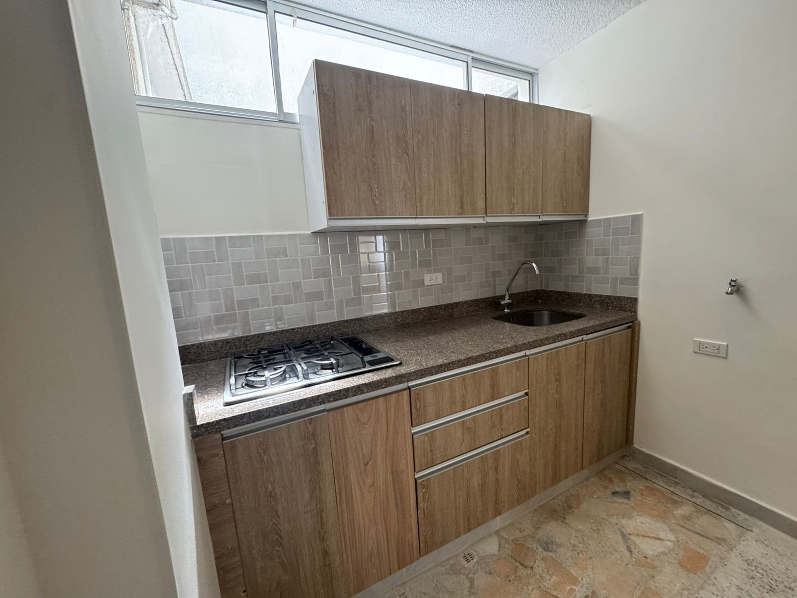 Apartaestudio en arriendo Valle Del Cauca Cali El Cedro 50 m2 Habitaciones 1 Baños 1 Garajes 0 Precio $1350000