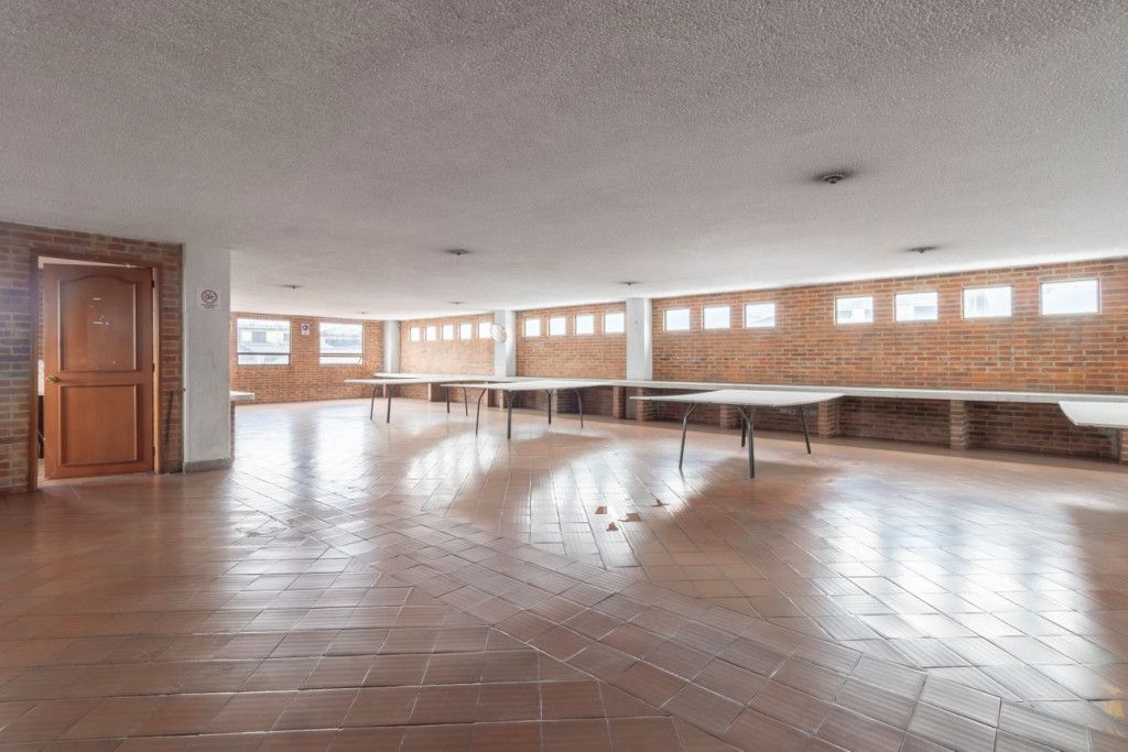 Edificio en arriendo Cundinamarca Bogotá Doce De Octubre 1803 m2 Habitaciones 0 Baños 8 Garajes 7 Precio $70000000