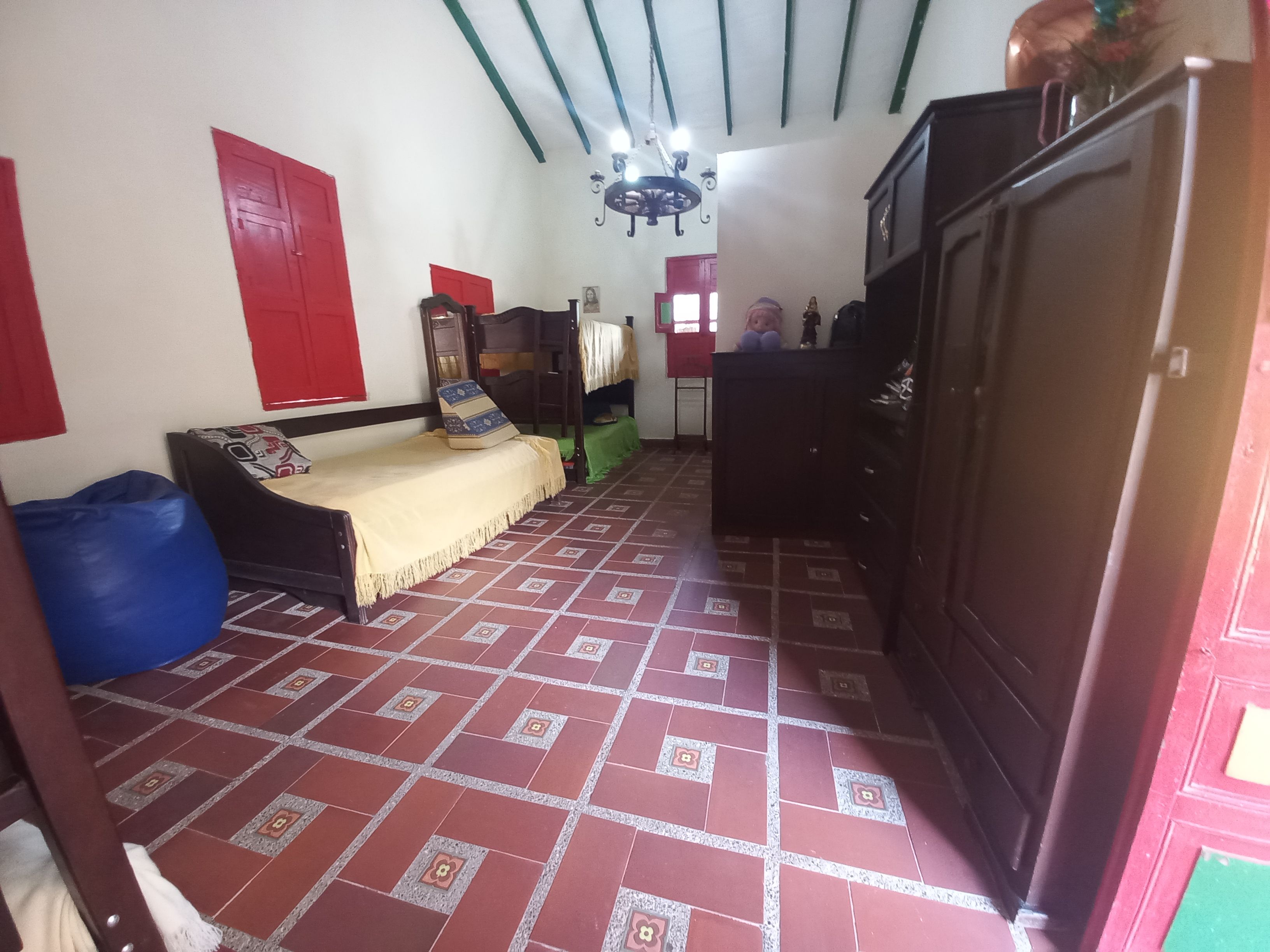 Finca en venta Antioquia Girardota Centro 280 m2 Habitaciones 5 Baños 3 Garajes 8 Precio $1400000000