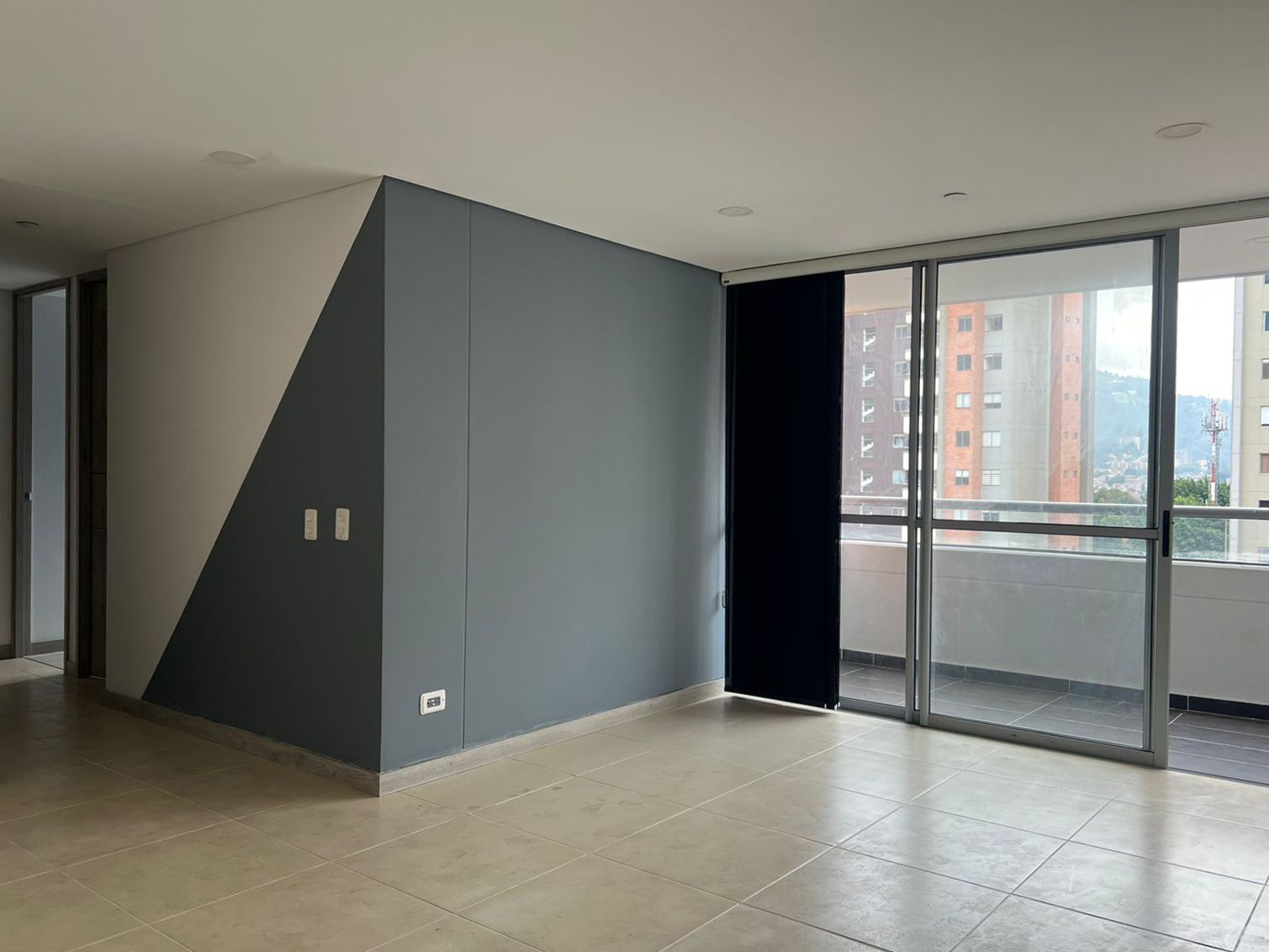 Apartamento en arriendo Antioquia Envigado Alto De Misael 89 m2 Habitaciones 3 Baños 2 Garajes 2 Precio $4350000