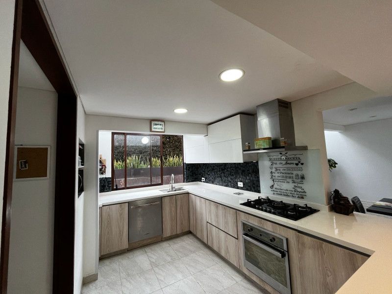 Casa en arriendo Cundinamarca Chía Chia 162 m2 Habitaciones 3 Baños 3 Garajes 4 Precio $8000000