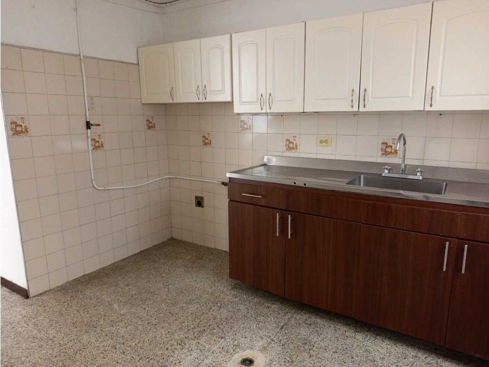 Casa en arriendo Antioquia Medellín Santa Monica 440 m2 Habitaciones 8 Baños 4 Garajes 0 Precio $7000000