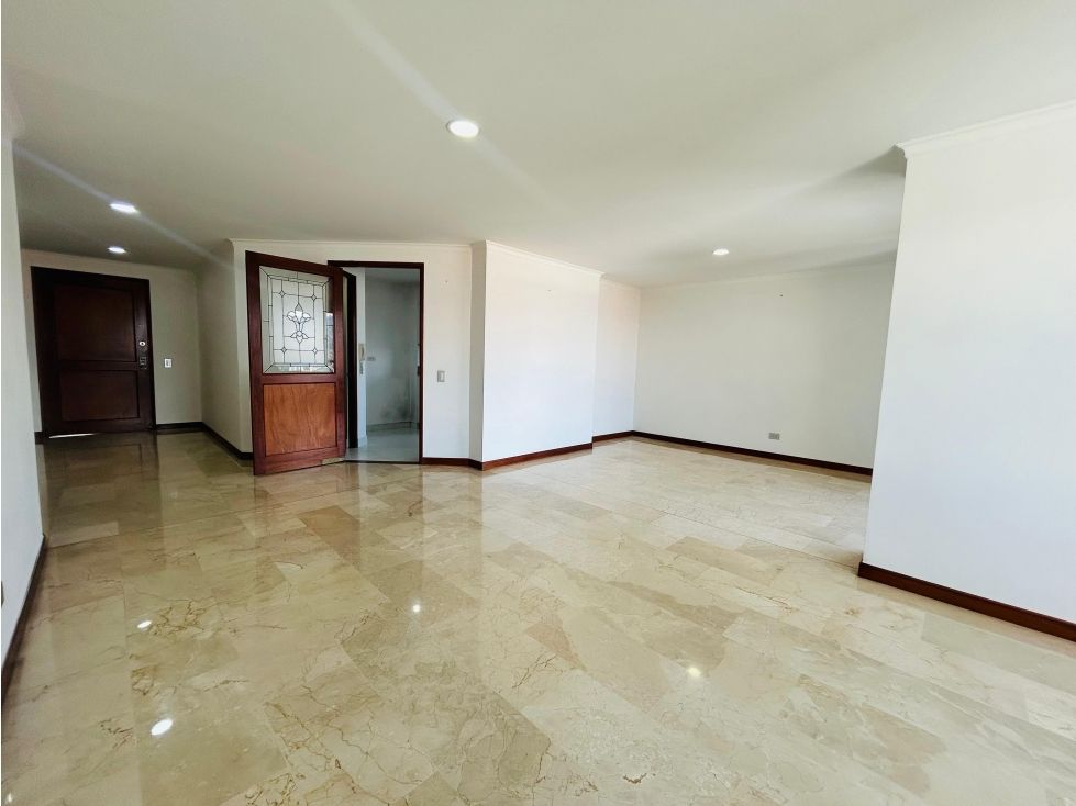 Apartamento en arriendo Antioquia Medellín Los Balsos No1 160 m2 Habitaciones 3 Baños 5 Garajes 2 Precio $6650000