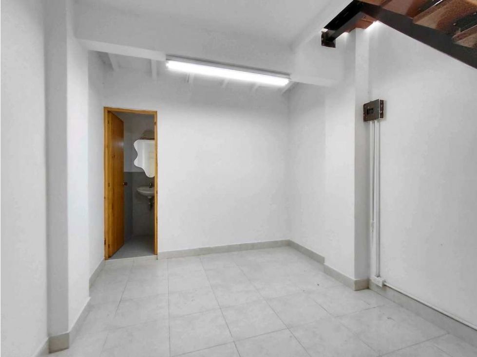 Oficina en arriendo Antioquia Envigado Pontevedra 45 m2 Habitaciones 0 Baños 1 Garajes 1 Precio $2500000