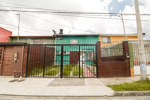 Casa en arriendo Cundinamarca Bogotá Santander 93 m2 Habitaciones 4 Baños 3 Garajes 1 Precio $2600000