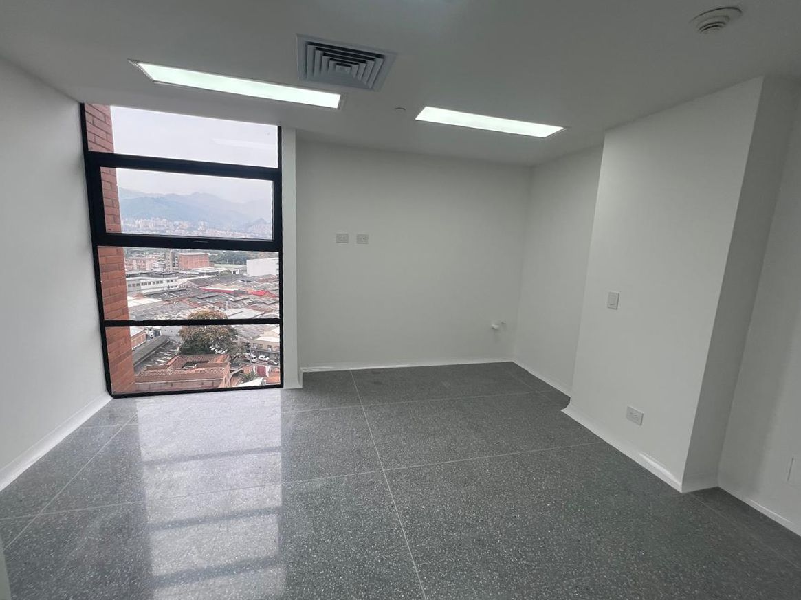 Consultorio en arriendo o venta Antioquia Medellín San Diego 37 m2 Habitaciones 0 Baños 1 Garajes 1 Precio venta $560000000 Precio arriendo $4700000
