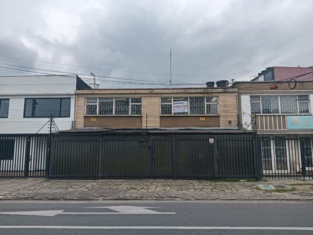 Casa en arriendo Cundinamarca Bogotá La Aurora 290 m2 Habitaciones 5 Baños 4 Garajes 3 Precio $5500000