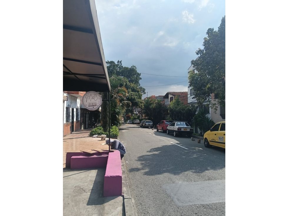Local en arriendo Antioquia Medellín San Isidro 23 m2 Habitaciones 0 Baños 1 Garajes 0 Precio $1600000