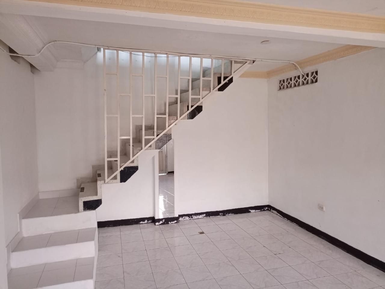 Casa en venta Valle Del Cauca Tuluá 12 De Octubre 213 m2 Habitaciones 5 Baños 3 Garajes 1 Precio $370000000