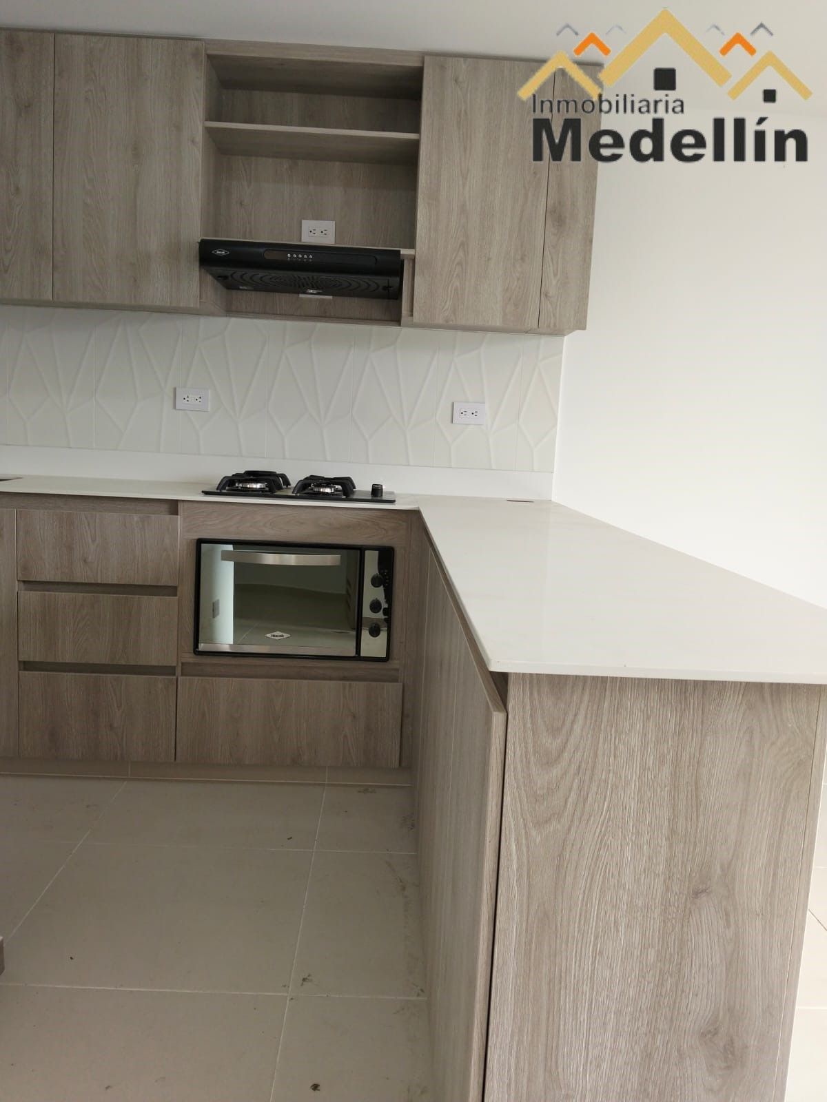 Apartamento en arriendo Antioquia Itagüí Zona Industrial 1 73 m2 Habitaciones 3 Baños 2 Garajes 1 Precio $3200000