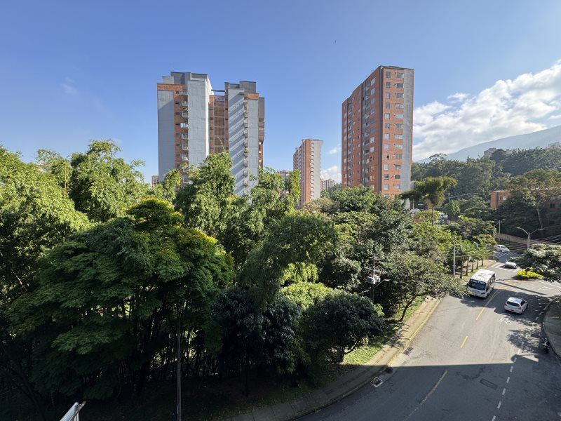 Apartamento en arriendo Antioquia Envigado Las Vegas 76 m2 Habitaciones 3 Baños 2 Garajes 1 Precio $3000000