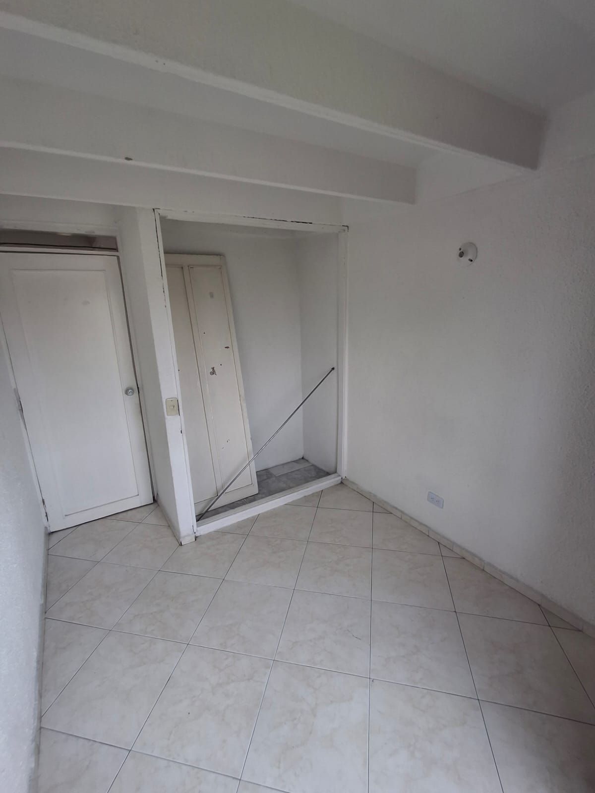 Apartaestudio en arriendo Cundinamarca Bogotá El Paraíso 62 m2 Habitaciones 3 Baños 1 Garajes 0 Precio $950000