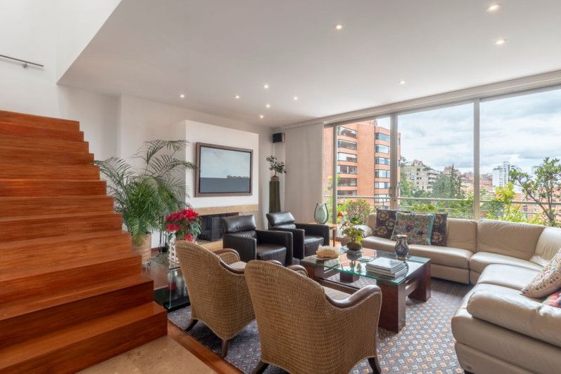 Apartamento en arriendo Cundinamarca Bogotá El Refugio 360 m2 Habitaciones 3 Baños 4 Garajes 9 Precio $24300000