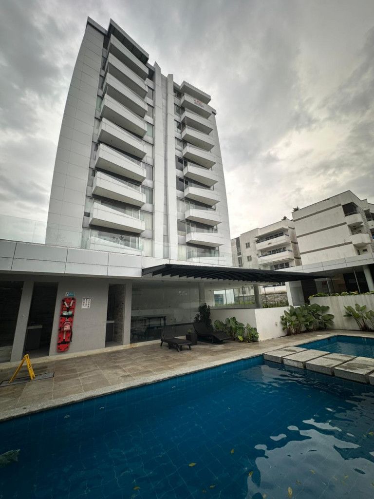 Apartamento en venta Valle Del Cauca Cali Parcelaciones Pance 290 m2 Habitaciones 4 Baños 6 Garajes 2 Precio $1850000000