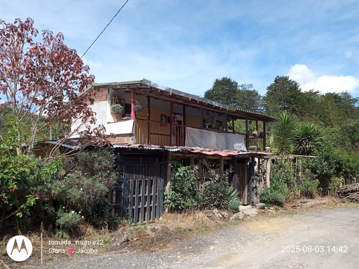 Finca en venta Antioquia Abejorral Rodeo Alto 2 m2 Habitaciones 2 Baños 1 Garajes 1 Precio $90000000