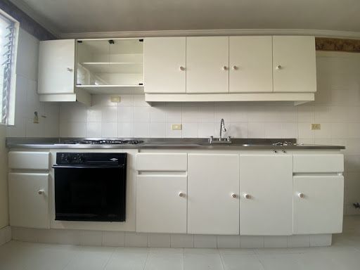 Apartamento en arriendo Antioquia Medellín Urbanizacion Los Laureles 108 m2 Habitaciones 3 Baños 2 Garajes 1 Precio $4200000