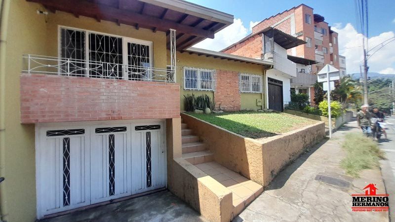 Casa en arriendo Antioquia Medellín Cristobal 190 m2 Habitaciones 4 Baños 3 Garajes 0 Precio $4000000