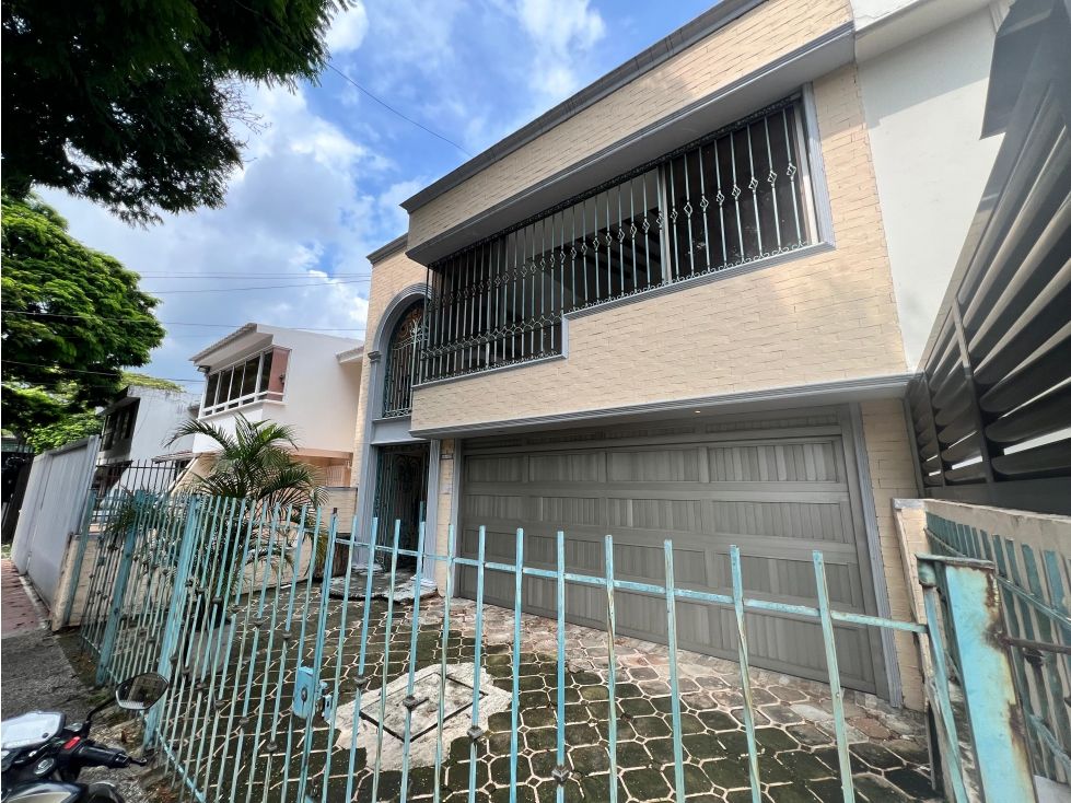 Casa en venta Valle Del Cauca Cali Prados Del Norte 250 m2 Habitaciones 5 Baños 5 Garajes 3 Precio $730000000