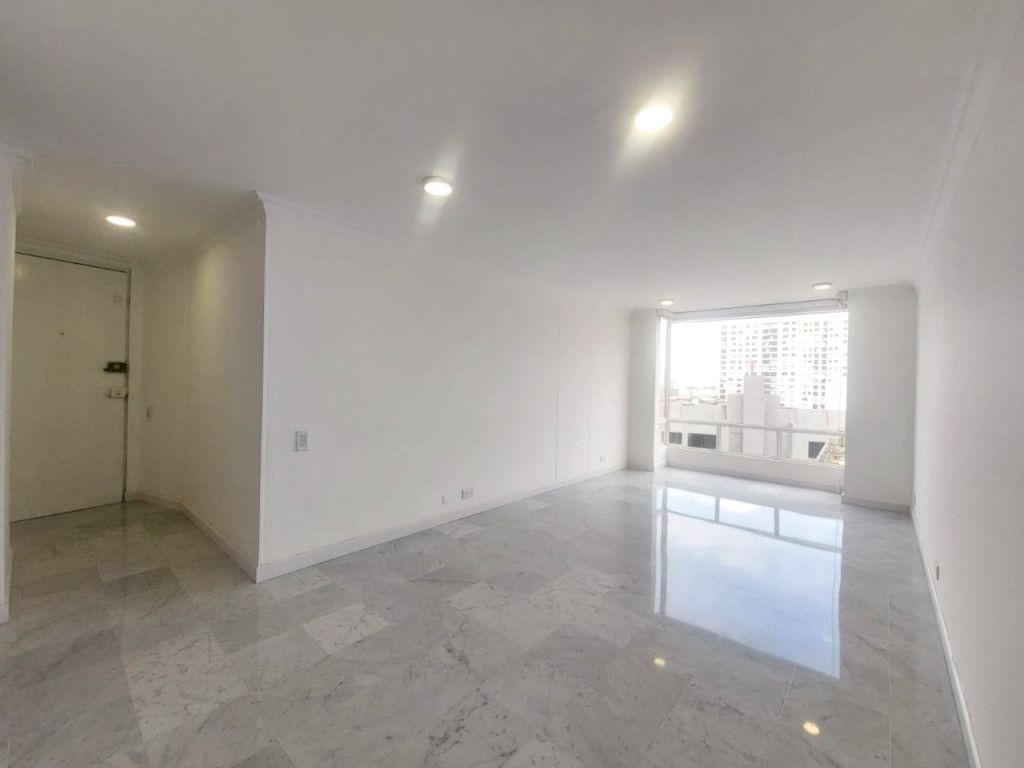 Apartamento en arriendo Cundinamarca Bogotá Gran América 67 m2 Habitaciones 3 Baños 2 Garajes 1 Precio $3190000