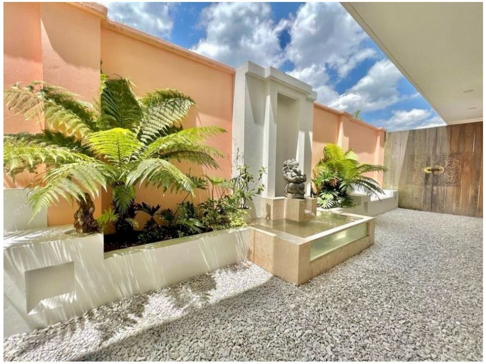 Casa en venta Antioquia Medellín Medellín 400 m2 Habitaciones 5 Baños 5 Garajes 2 Precio $2400000000