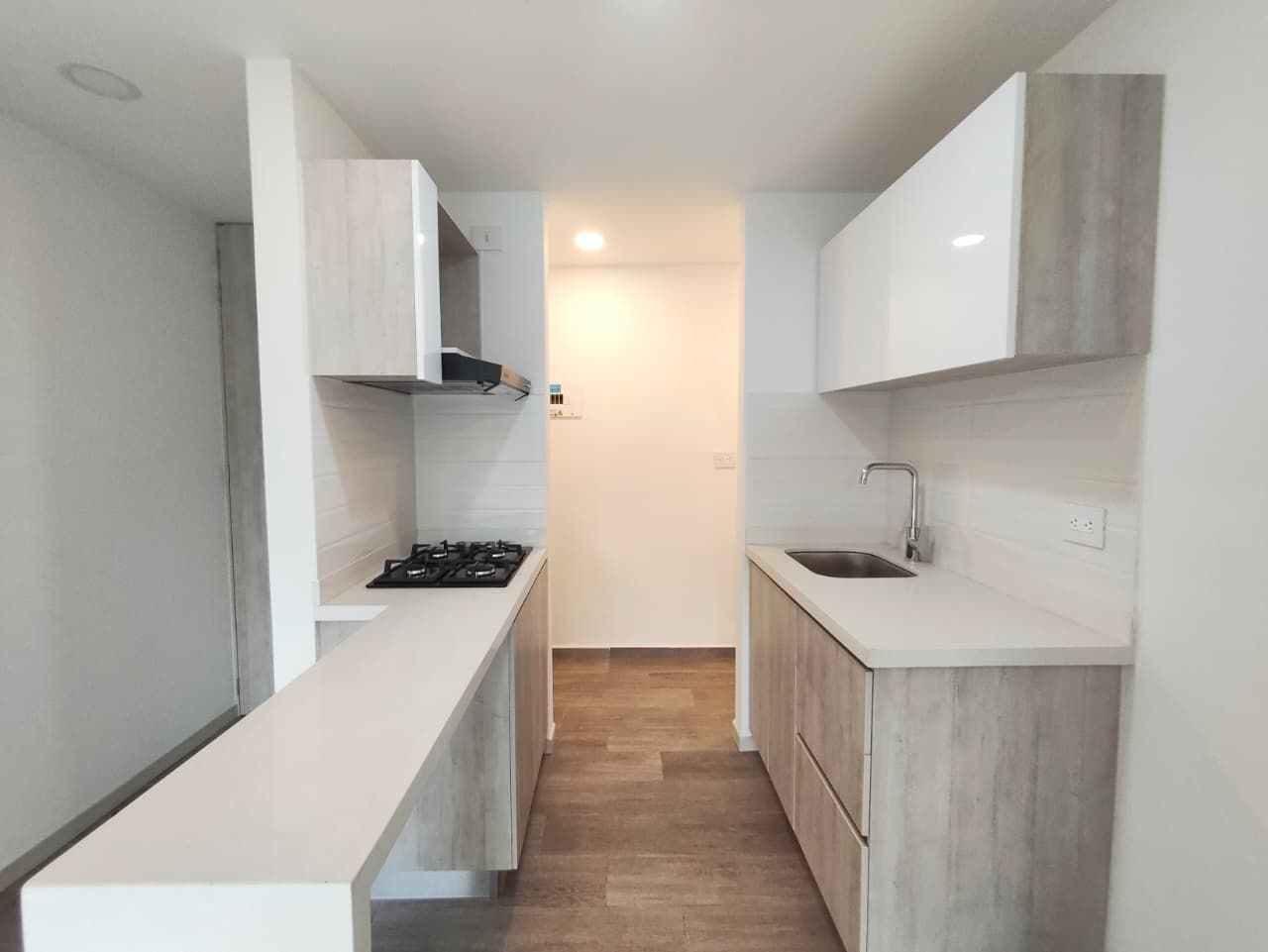 Apartamento en arriendo o venta Risaralda Pereira Cr Santa Monica 73 m2 Habitaciones 3 Baños 2 Garajes 1 Precio venta $700000000 Precio arriendo $3000000