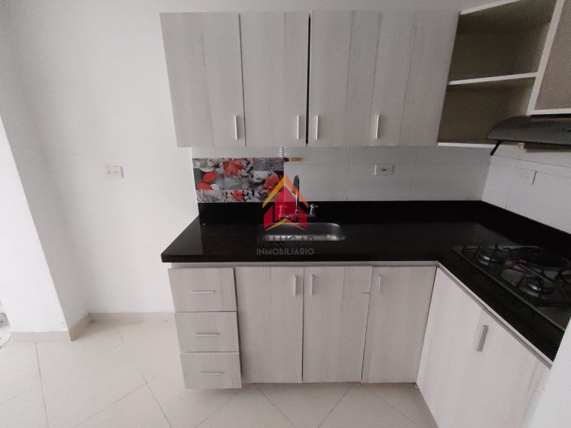 Apartamento en arriendo Antioquia Envigado Zona Centro 78 m2 Habitaciones 3 Baños 2 Garajes 0 Precio $1900000