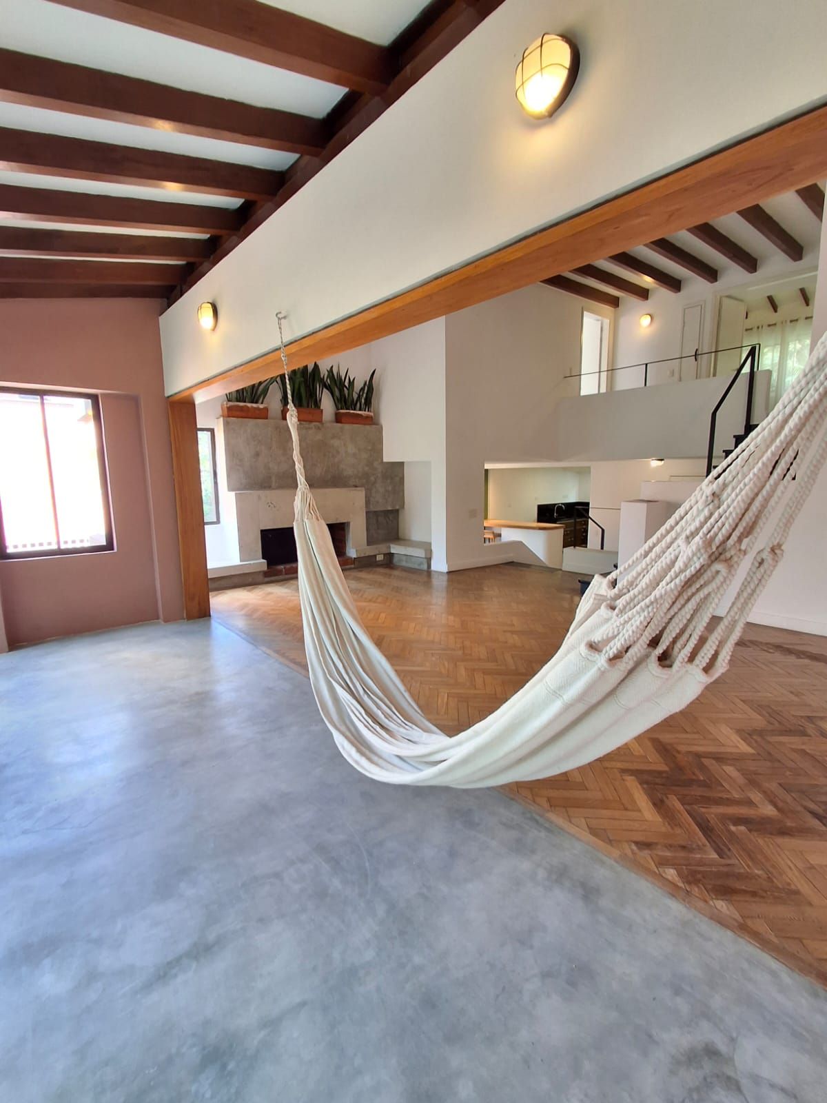 Apartamento en arriendo Antioquia Medellín Lalinde 240 m2 Habitaciones 4 Baños 4 Garajes 2 Precio $8900000