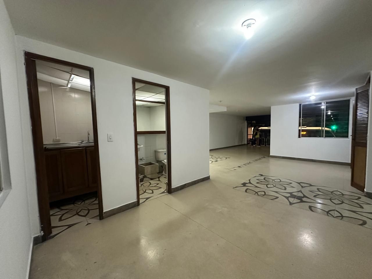 Local Comercial en arriendo Antioquia Medellín San Bernardo 61 m2 Habitaciones 2 Baños 1 Garajes 0 Precio $3900000