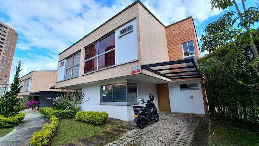 Casa en arriendo Antioquia Rionegro Urbanizacion Riogrande 257 m2 Habitaciones 3 Baños 3 Garajes 1 Precio $4000000