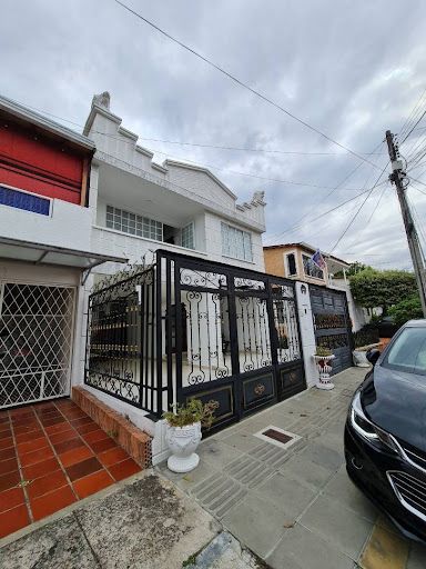 Casa en arriendo Santander Bucaramanga Nn 300 m2 Habitaciones 4 Baños 4 Garajes 1 Precio $3950000