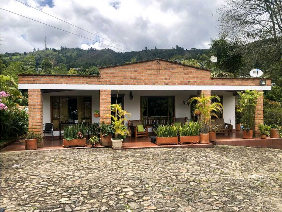Casa Campestre en arriendo Antioquia Guarne Guarne 200 m2 Habitaciones 3 Baños 2 Garajes 4 Precio $5500000