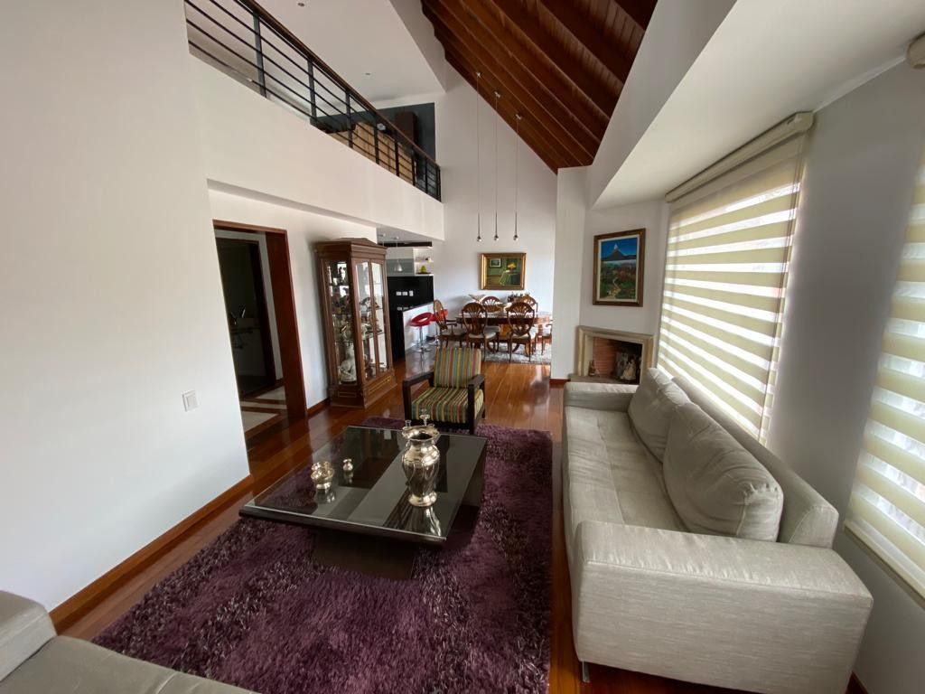 Apartamento en venta Cundinamarca Bogotá Sabanalarga 210 m2 Habitaciones 4 Baños 5 Garajes 2 Precio $1550000