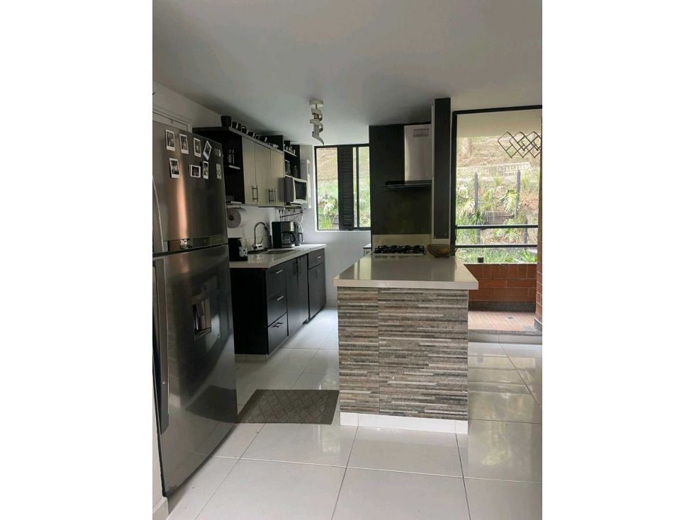 Apartamento en venta Antioquia Medellín Cataluña 96 m2 Habitaciones 3 Baños 2 Garajes 1 Precio $620000000